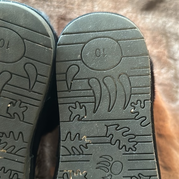 BEAR PAW Ashleigh Black Suede Slip on Boot Sz 10 - Picture 11 of 14